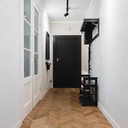 アパート Cozy Near The Embankment And The Old Town And Free Parking In Front Of The Windows