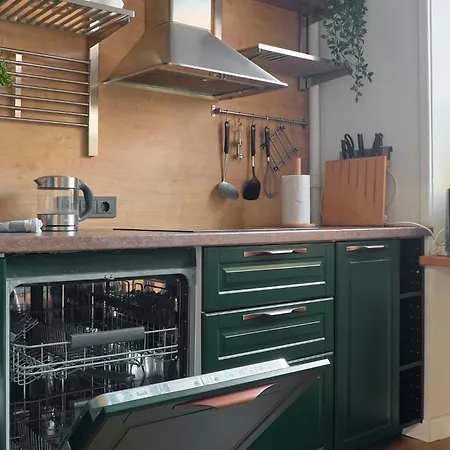 Cozy Near The Embankment And The Old Town And Free Parking In Front Of The Windows Appartamento *