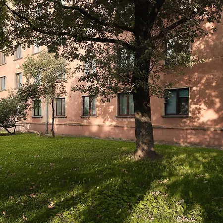 Appartement Cozy Near The Embankment And The Old Town And Free Parking In Front Of The Windows *