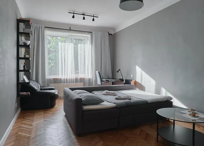 Daire Cozy Near The Embankment And The Old Town And Free Parking In Front Of The Windows Riga
